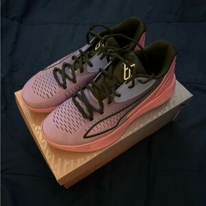 Puma Stevie 1 “Causing trouble” basketball Women’s size 11